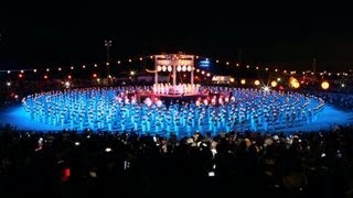 preview picture of video 'ゆらめく灯籠、雅に千人踊り　熊本・山鹿の祭り'