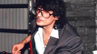 Music video thumbnail preview for Κλεφτρόνι και Τζέντλεμαν (1986) Studio by Skylia