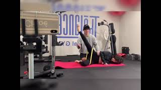 美女のトレーニング動画