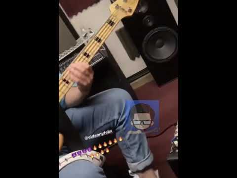 Danny Felix Chicoteando el Bajo🤯