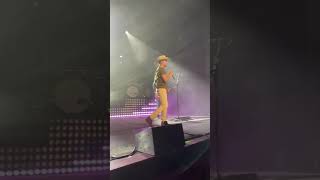 Dustin Lynch - The World Ain’t Yours and Mine 2/1/20