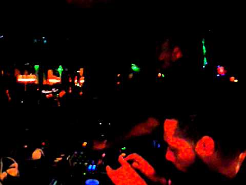 OSUNLADE flash!!  KARIZMA - SUNCEBEAT PART 2 2011