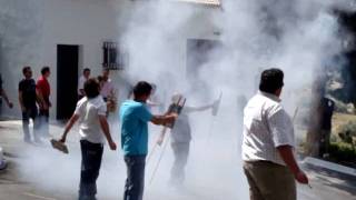 preview picture of video 'cohetes moros y cristianos en la Ermita de Campillo de Arenas'