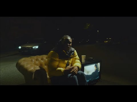 Kevin Kalvin - Metà strada [Official music video] Prod. Carlo Bassoon