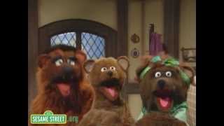 Sesame Street: Bears, Bears, Bears