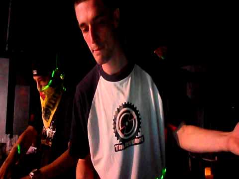 REO DAJE FORTE @LUCCA 12-3-2011.wmv