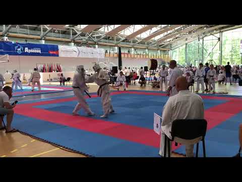 Artem Bryzhatiuk 130 Ukraine (siro) - Yevgeniy Vassetskiy 126 Kazakhstan (aka)