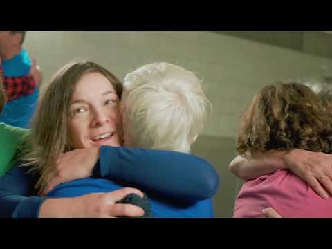 Chor Kanal & Lieder aus Wilhelmsburg, Hamburg singt Friedenslied 'Lo Yisa Goy' im Alten Elbtunnel