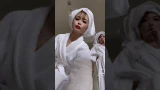 【見えた？】バスローブからの