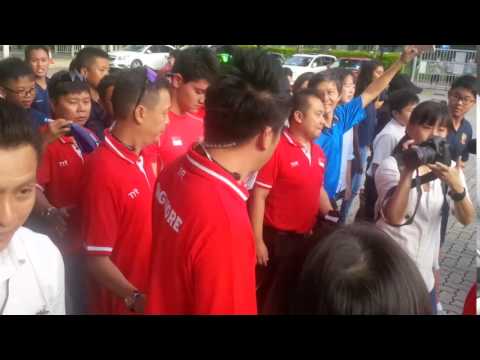 Schooling signs autographs at ACS (Junior)