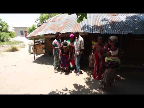 Toroka Uje Group - Mama Ni Mama - The Singing Wells Project