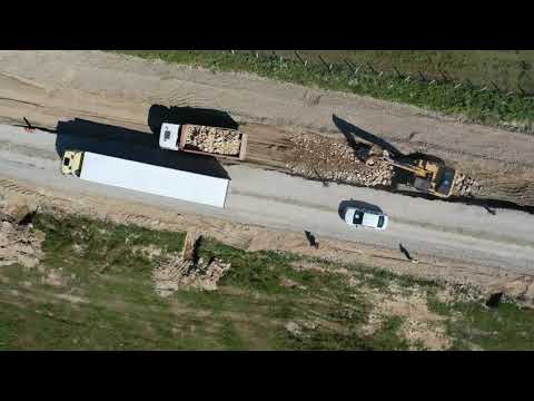 Lucrări de așternere a stratului de fundație executate pe DN76, Sector 1, Km 133-150 (11.09.2020)).