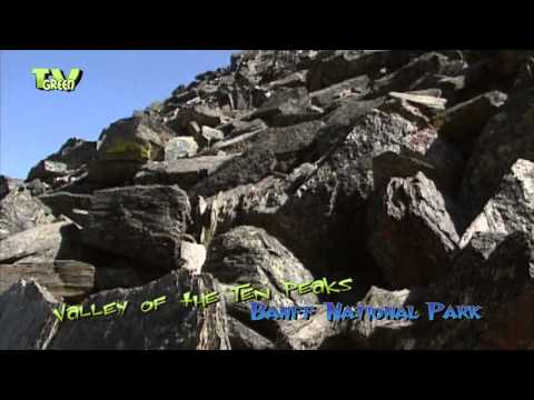 Valley of the Ten Peaks in Banff nationa