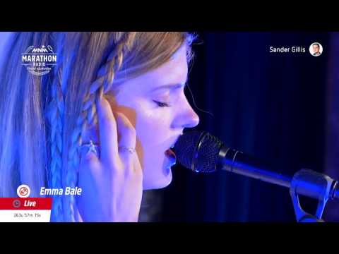 MNM: Emma Bale brengt nieuwe single voor het eerst in het marathonradiohuis