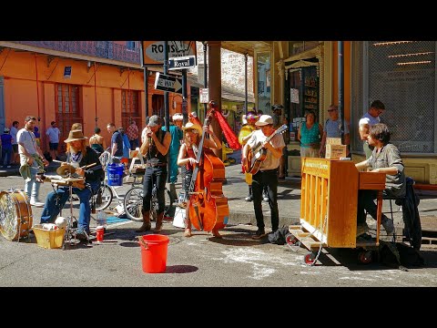 WEED SMOKER'S DREAM - The Ugly Vipers + Tips for Photos - Mardi Gras New Orleans Street Music 022023