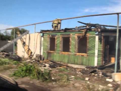 В Курске на улице 50 лет Октября сгорел дом