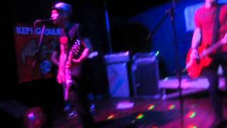 Kepi Ghoulie &amp; Dog Party &quot;Graveyard Girlfriend&quot; (Groovie Ghoulies) live @Lo-Fi (MI) 20-06-2012