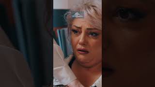 Ժիրոն ձիթապտուղը գցում է հաճախորդ կնոջ կրծքերի մեջ🍸 #ZhiroIvan #ԺիրոԻվան #Shorts #Comedy