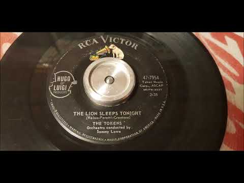 The Tokens - The Lion Sleeps Tonight - 1961 Doo Wop - RCA 47-7954