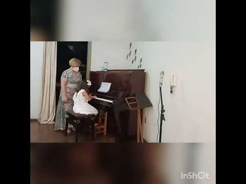 The Birch Canoe -Aluna, Júlia