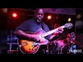 Victor Hodge: Cool & funky.(by: Ronny Jordan)
