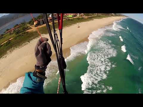 Parapente Sampaio Correia / Vento no limite / Voo Clássico Praia - Pouso de flyback - Parte 02