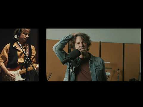 Videoclip de Already Gone (One Night Lonely) — Powderfinger