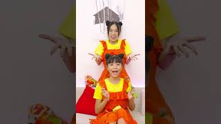 Download lagu Left or Right Challenge! Baby Doll Mixes Random Outfits! #shorts mp3