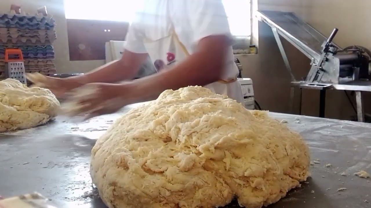 Masa para panes a mano sin maquina #panaderia #bakery #food #panadero #bread #paneton #pizza #foodie