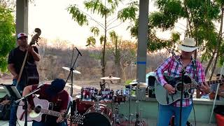 Te Seguiré Queriendo - Jovanny Cadena y su Estilo Privado (guitarreando)