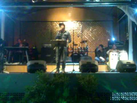 pengamen bersuara emas bukittinggi Cover "pasan mandeh"