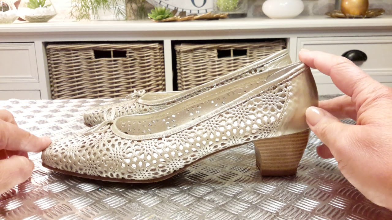 КАК ПРАВИЛЬНО РАСТЯНУТЬ ИЛИ УМЕНЬШИТЬ ОБУВЬ...HOW IT IS CORRECT TO STRETCH OR REDUCE SHOES ..