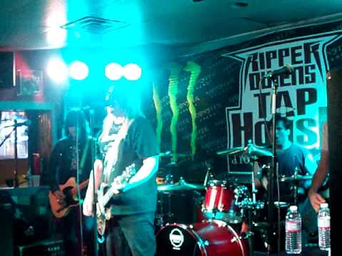 Rhino Bucket - Welcome to hell, Ripper Owens Tap House