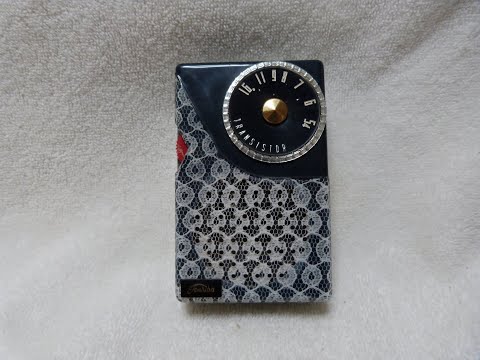1958 Toshiba TR-193 transistor radio (made in Japan)