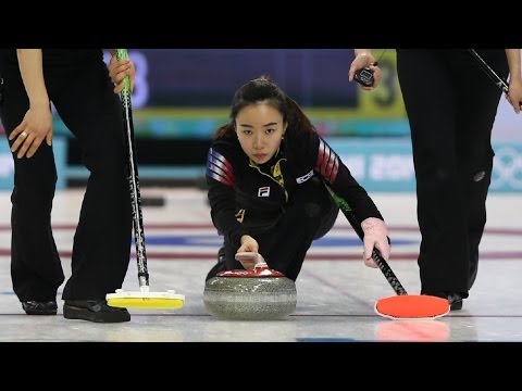 CURLING: KOR-CHN World Women's Chp 2014 - Draw 6