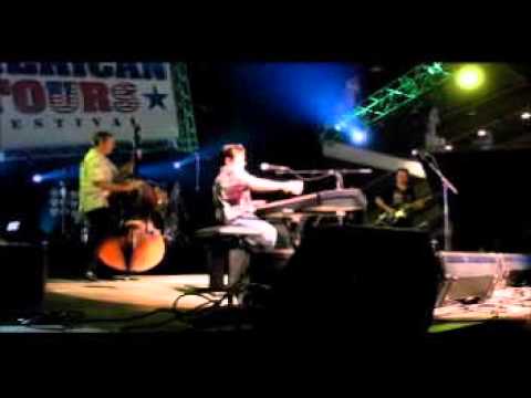 RAFFI ARTO AU FESTIVAL DE TOURS 2013