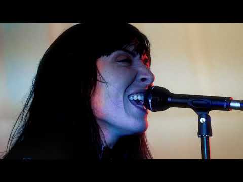 Wax Idols - Lonely You (Live on PressureDrop.tv)