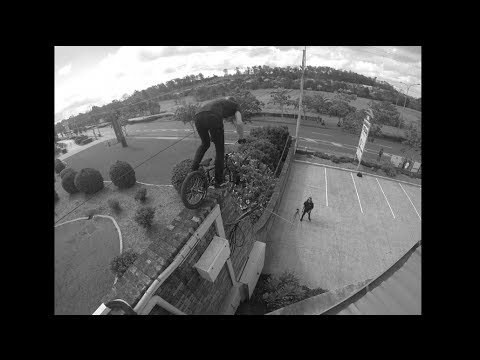 BMX Damien Kluver   Live Fast