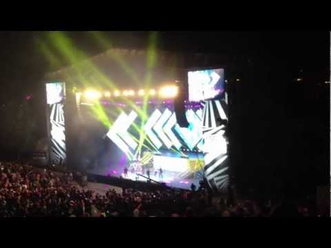[FANCAM] SBS Kpop Super Concert - B2ST - Beautiful