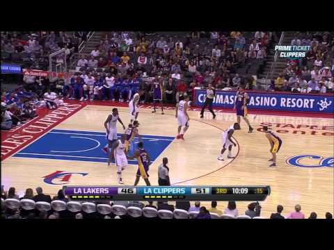 Steve Nash Assist to Robert Sacre for the Dunk