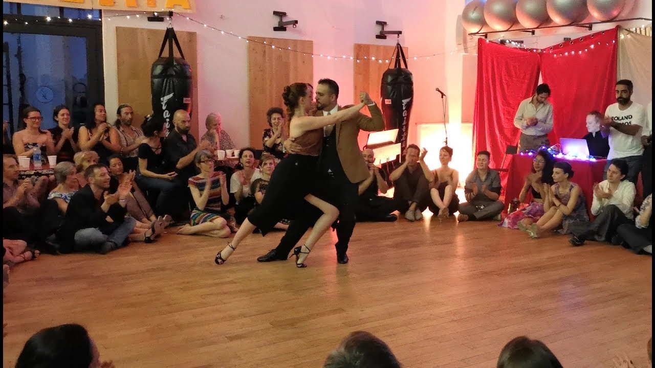 John Zabala y Claudia Cavagnini Tango Color cielo (Milonga La Dolce Vita - Paris)
