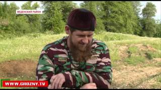 В ходе рабочей поездки в Веденский район Рамзан Кадыров посетил зиярт Хеди Кишиевой
