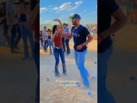 Casal Dançando Piseiro - To Legal  (Marcynho Sensaçao)