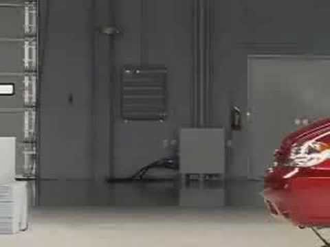 Crash Test  2002 - 05 Kia Sedona / Carnival  IIHS