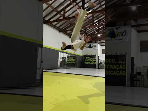 Parafuso 🙅🏾‍♂️👊🏽 #capoeira #força #dance #capoeiralove #capoeiranago