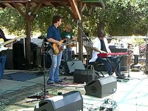 Topanga Days Mon 2010- Moxey/Lynn Band- Boogie on Reggae Woman