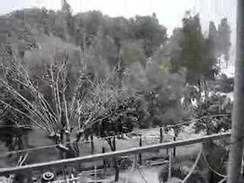 aliağa'da kar yağıyor