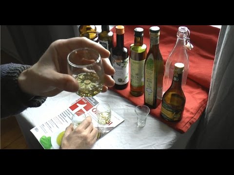 Die ätherischen Öle vom Ekzem der Hände Schütte die Hautentzündung das Ekzem