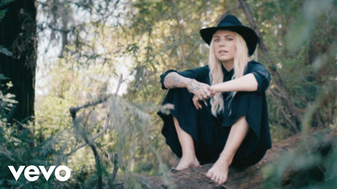 Skylar Grey – “Lemonade”