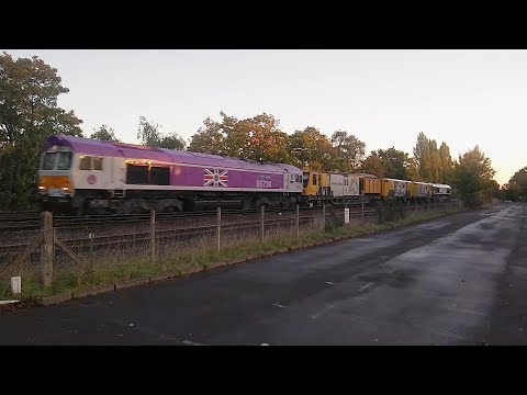 66176, 66087, 66734 &, 66791 on Early morning Engineer's Trains at West Byfleet, on 16/10/22